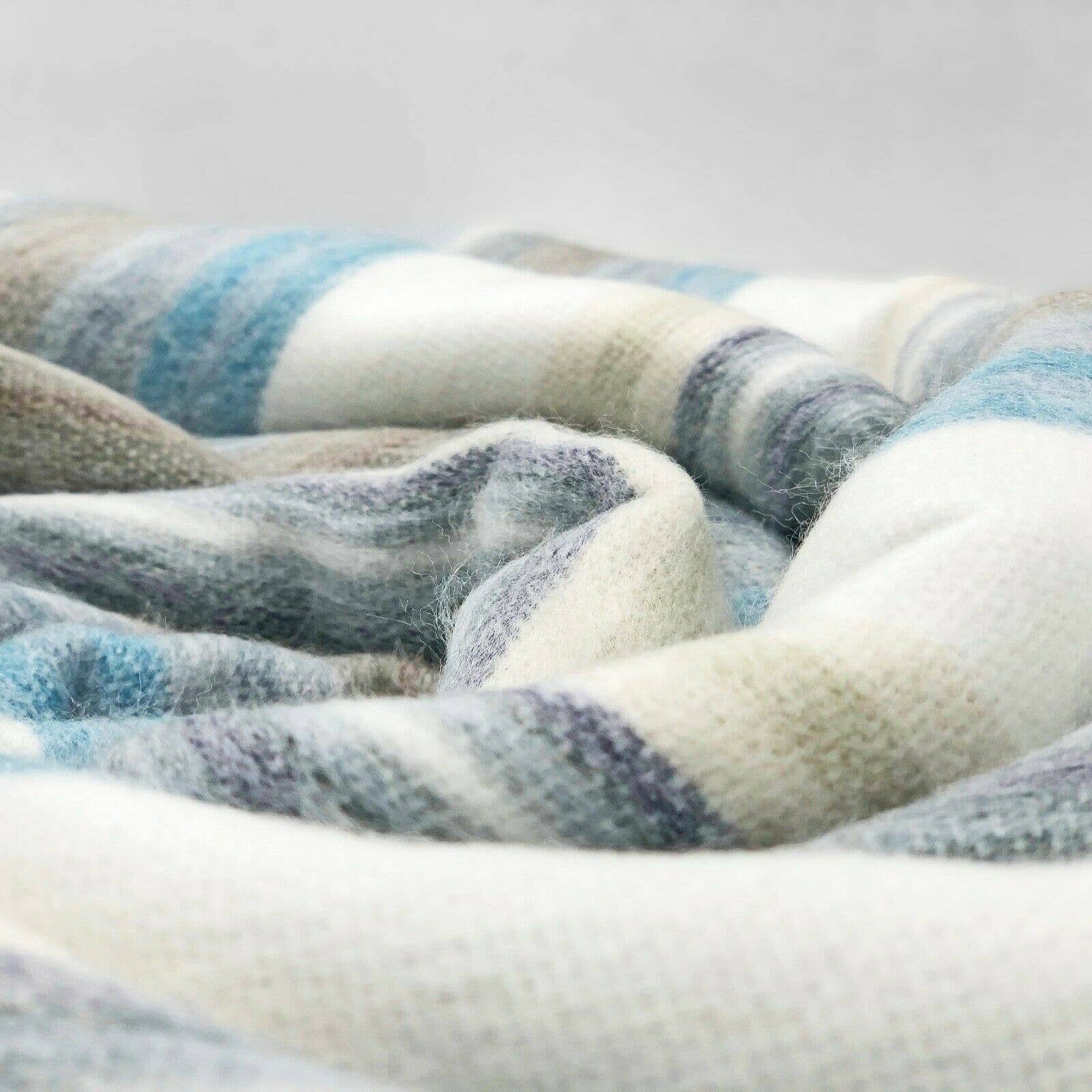 Chuquipogyo - Baby Alpaca Wool Throw Blanket / Sofa Cover - Queen/Queen PLUS - multi colored thin stripes pattern: Queen