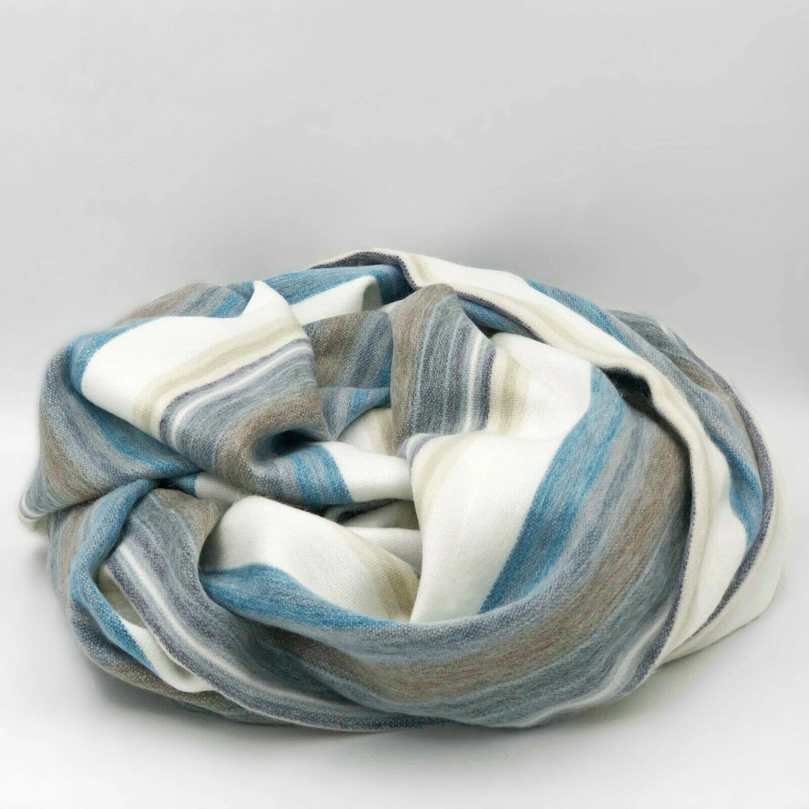 Chuquipogyo - Baby Alpaca Wool Throw Blanket / Sofa Cover - Queen/Queen PLUS - multi colored thin stripes pattern: Queen