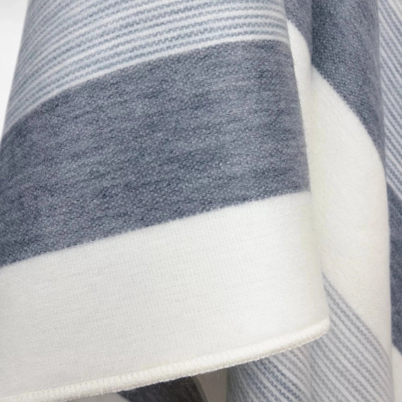 Silvergrass | Alpaca Wool Blanket | 242cm x 166cm